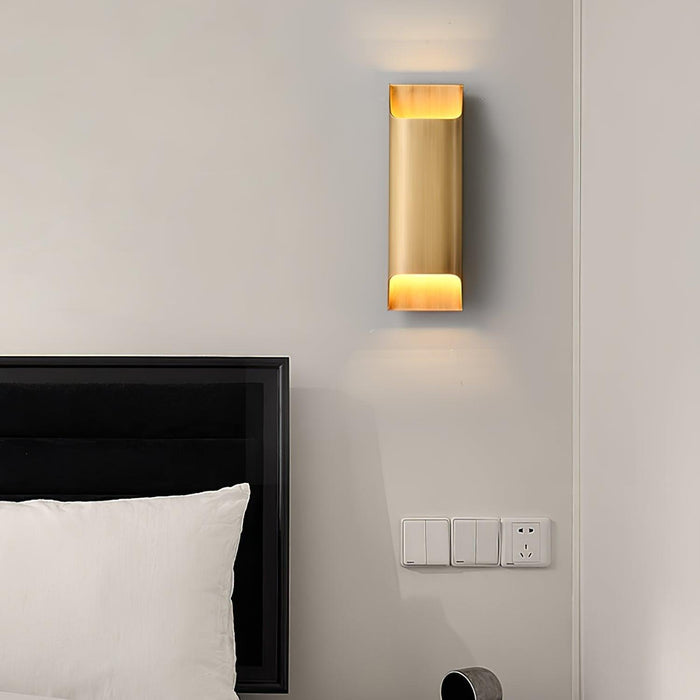 Leclerc Brass Wall Lamp-DWHOME