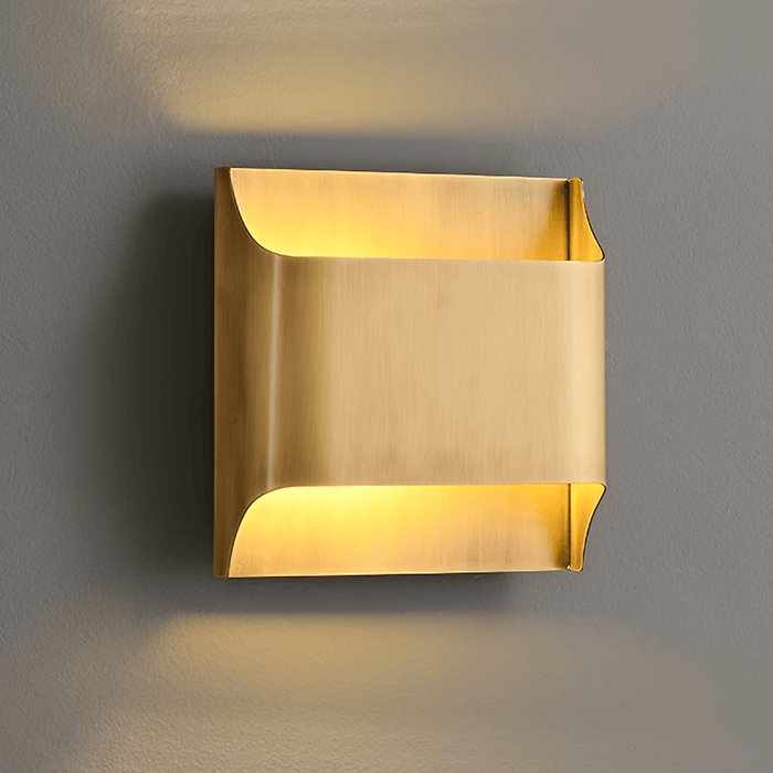 Leclerc Brass Wall Lamp-DWHOME