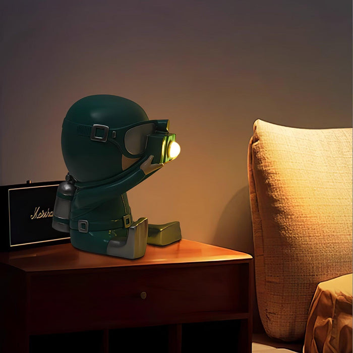 Adventurer Resin Table Lamp - DWHOME