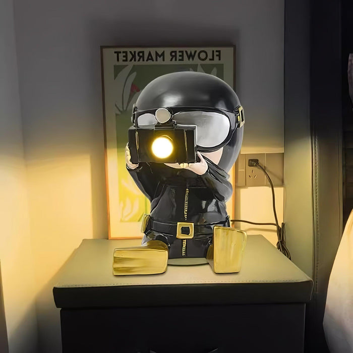 Adventurer Resin Table Lamp - DWHOME