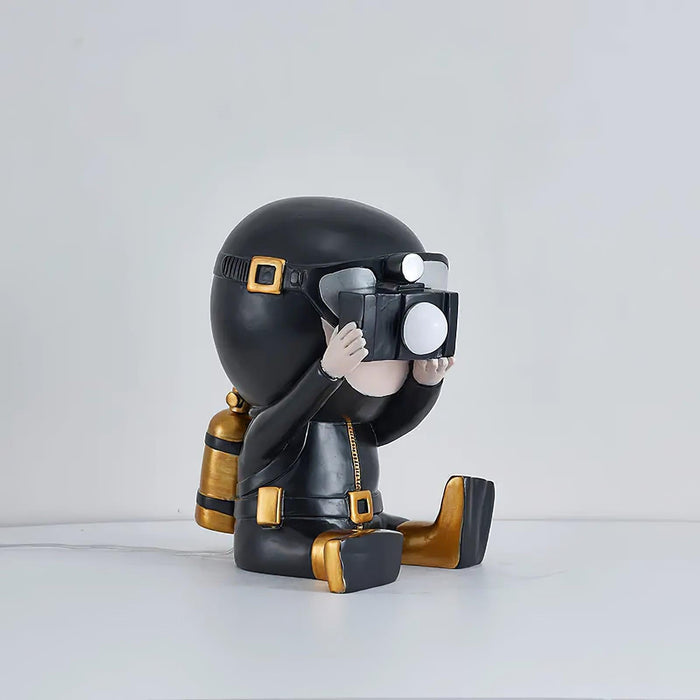 Adventurer Resin Table Lamp - DWHOME