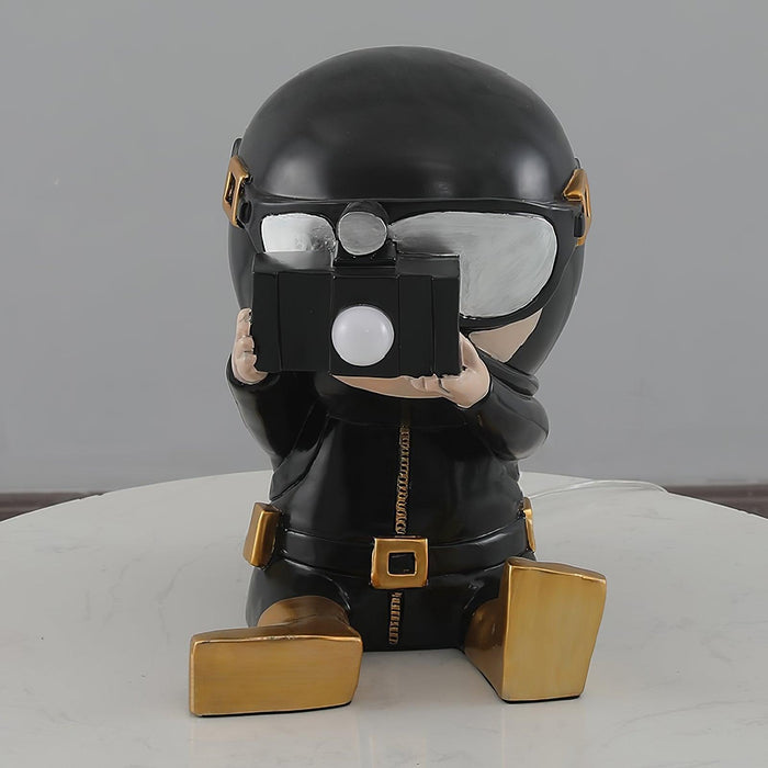 Adventurer Resin Table Lamp - DWHOME
