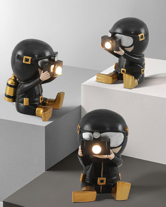 Adventurer Resin Table Lamp - DWHOME