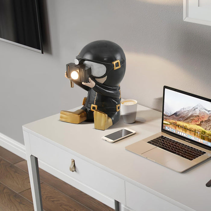 Adventurer Resin Table Lamp - DWHOME