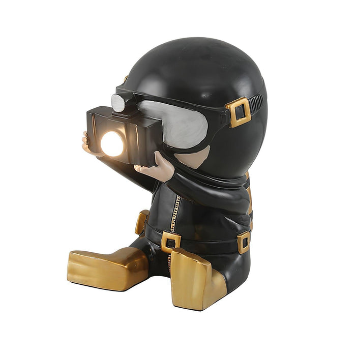 Adventurer Resin Table Lamp - DWHOME