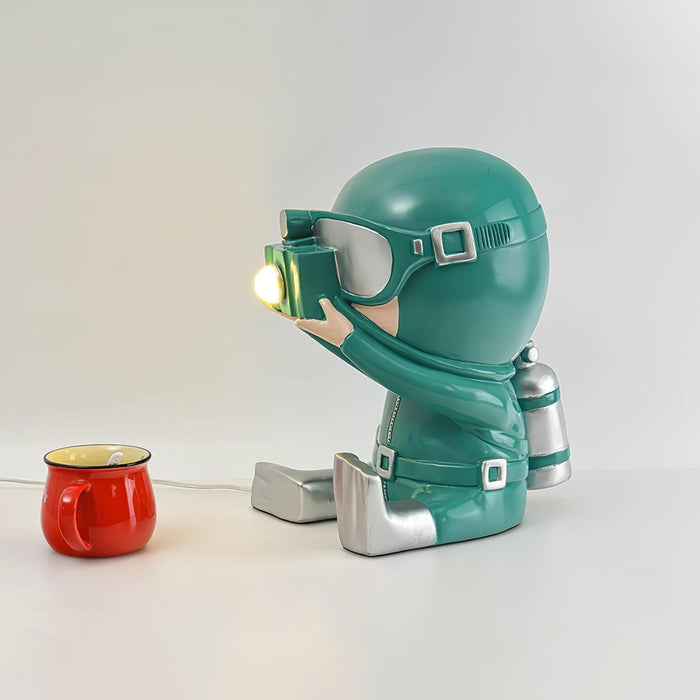 Adventurer Resin Table Lamp - DWHOME