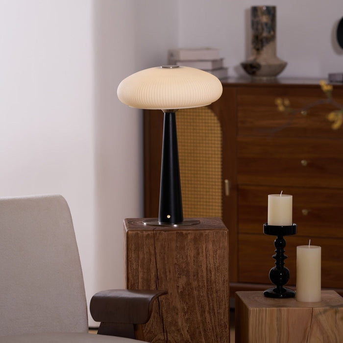 Aeruno Table Lamp - Vakkerlight