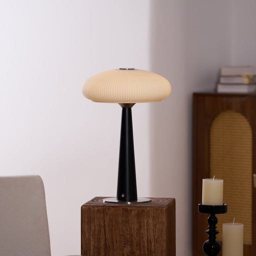 Aeruno Table Lamp - Vakkerlight