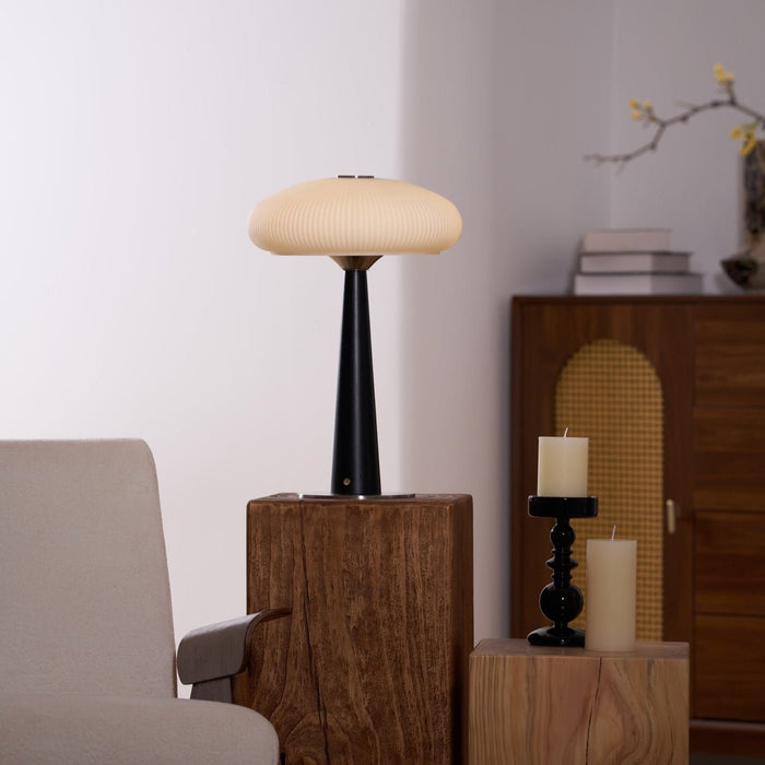 Aeruno Table Lamp - Vakkerlight