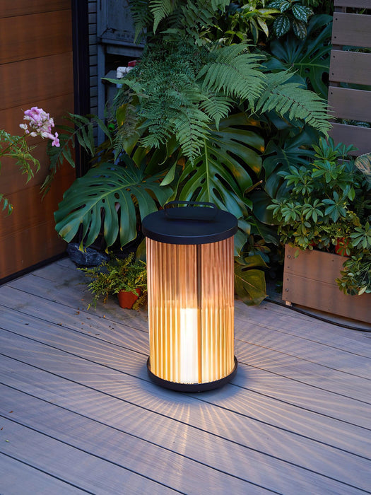 Lantern Garden Solar Outdoor Light-DWHOME