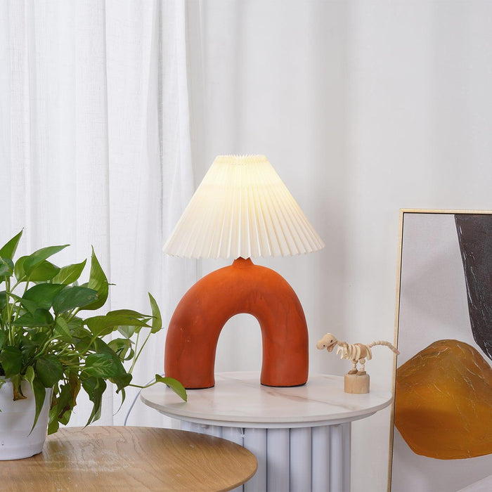 Arched Pleated Table Lamp - DWHOME