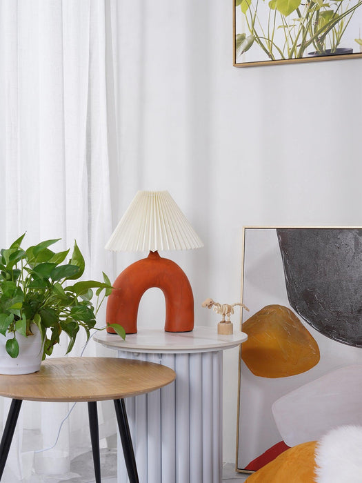 Arched Pleated Table Lamp - DWHOME