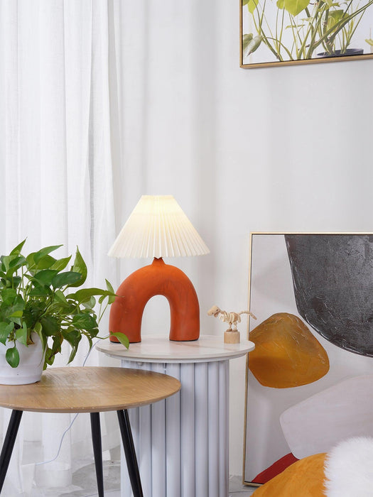 Arched Pleated Table Lamp - DWHOME