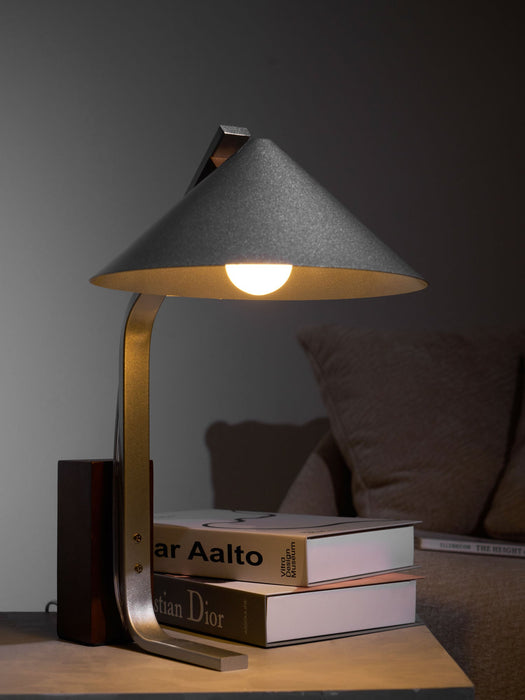 Arclune Desk Lamp-DWHOME
