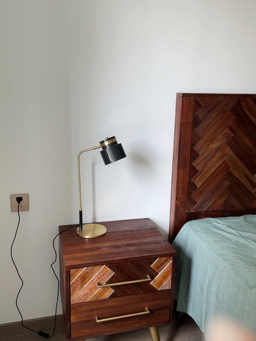 Ari Scandustrial Table Lamp - DWHOME