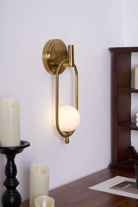 Aurea Brass Wall Light - Vakkerlight