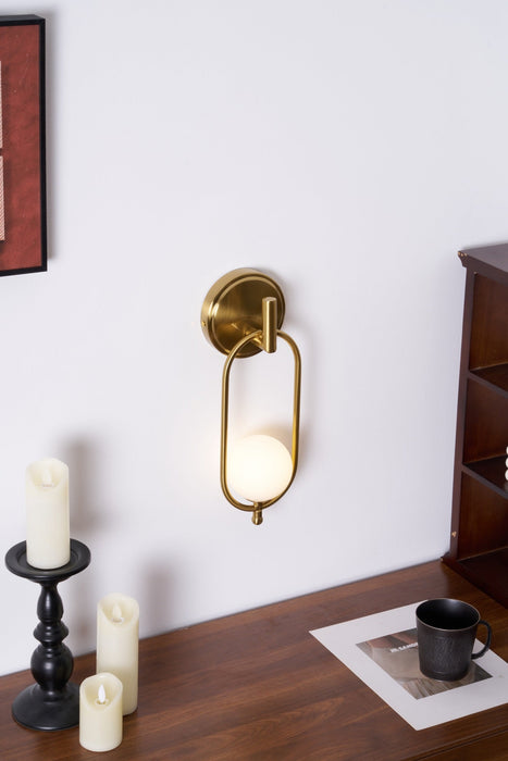 Aurea Brass Wall Light - Vakkerlight