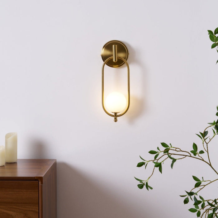 Aurea Brass Wall Light - Vakkerlight
