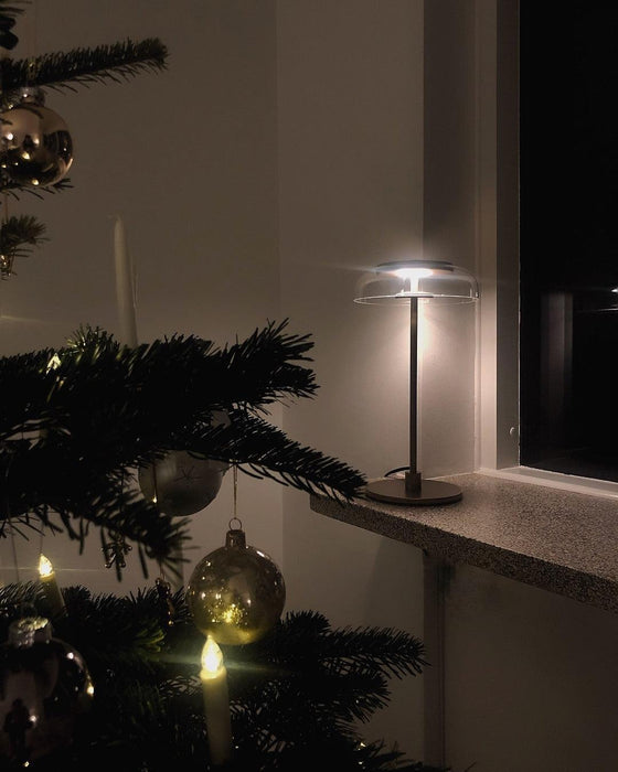 Solara Table Lamp - DWHOME