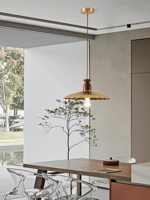 Brass Crest Pendant Light-DWHOME