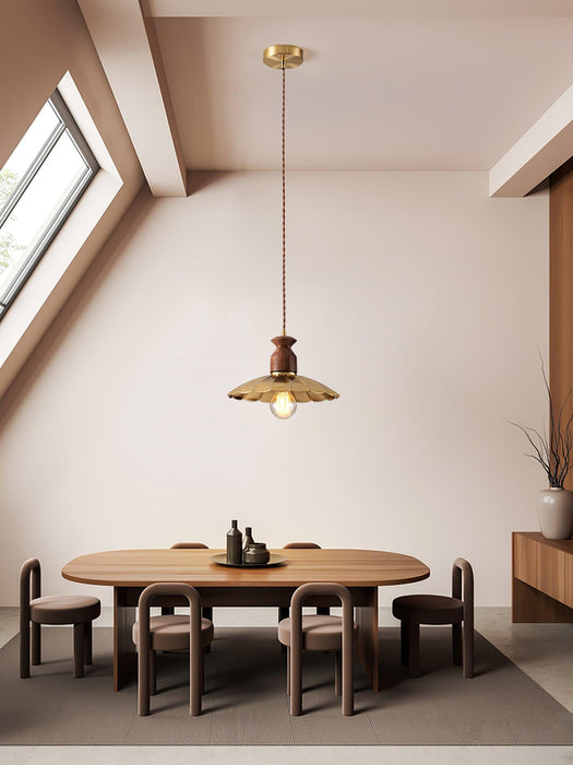 Brass Crest Pendant Light-DWHOME