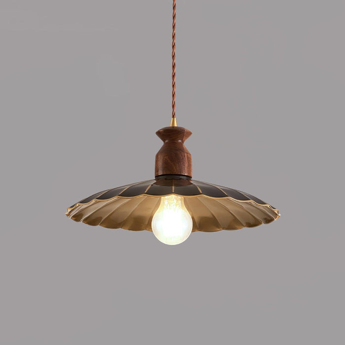 Brass Crest Pendant Light-DWHOME