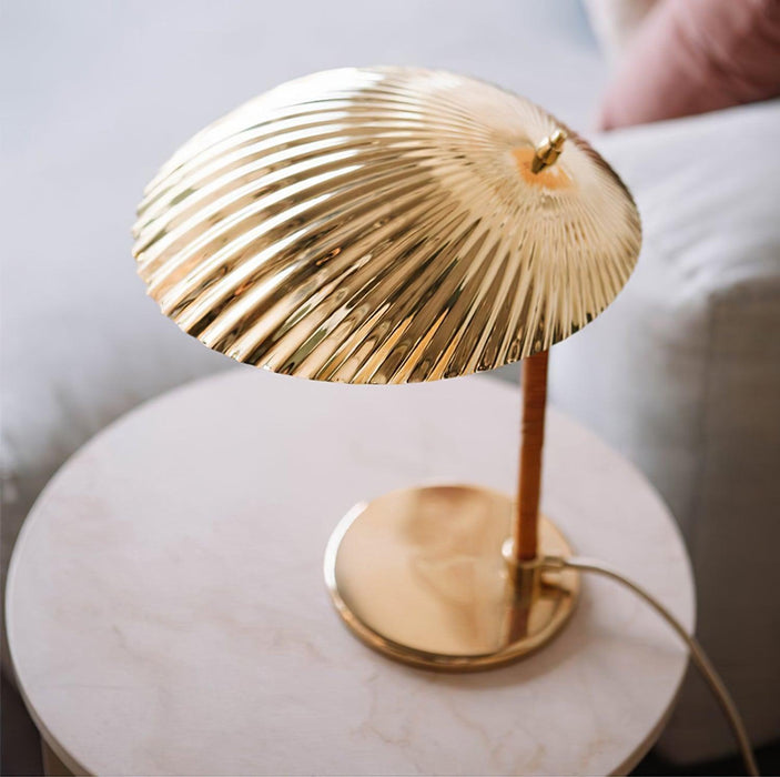 Brass Shell Table Lamp - DWHOME