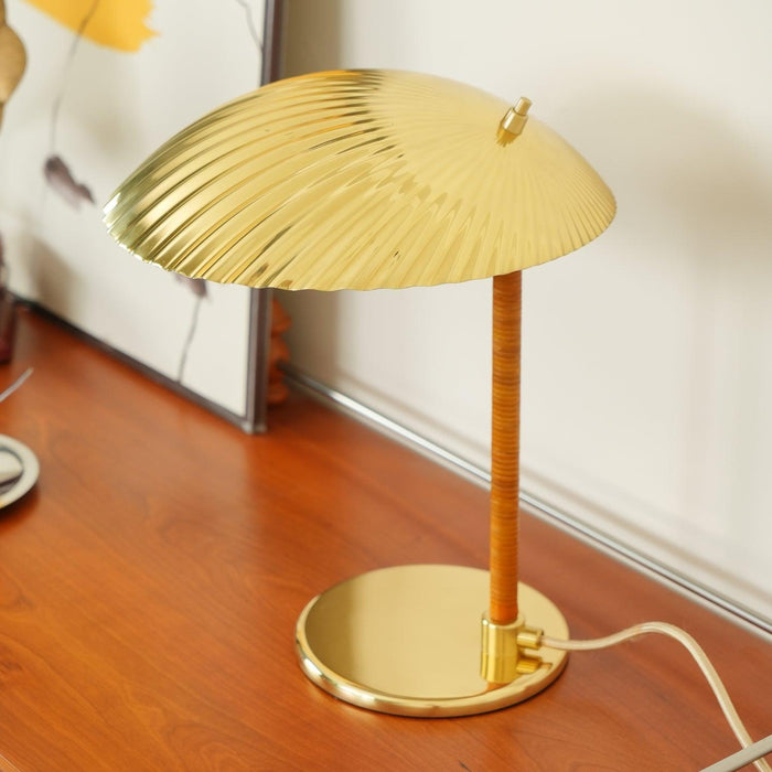 Brass Shell Table Lamp - DWHOME