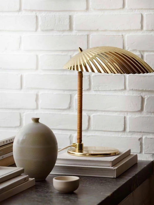 Brass Shell Table Lamp - DWHOME
