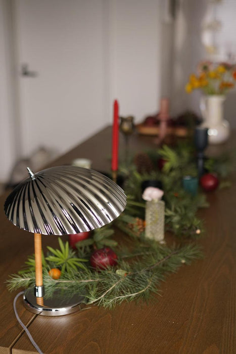 Brass Shell Table Lamp - DWHOME