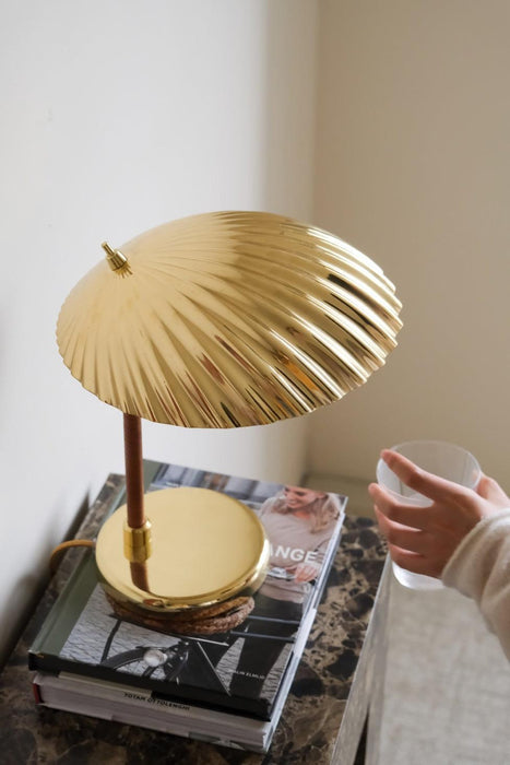 Brass Shell Table Lamp - DWHOME