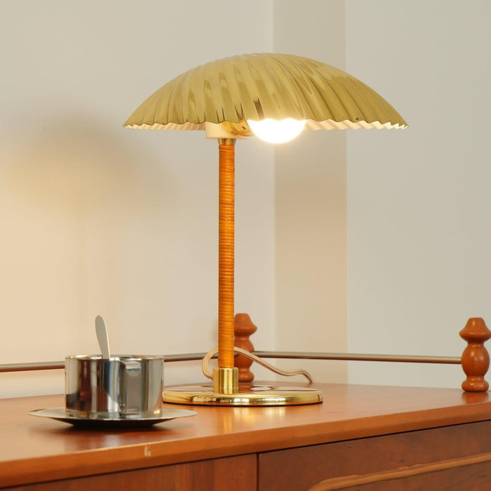 Brass Shell Table Lamp - DWHOME