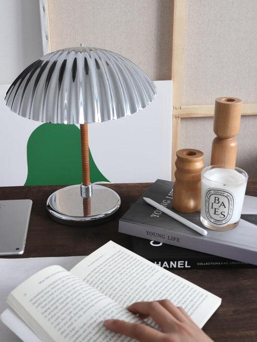 Brass Shell Table Lamp - DWHOME