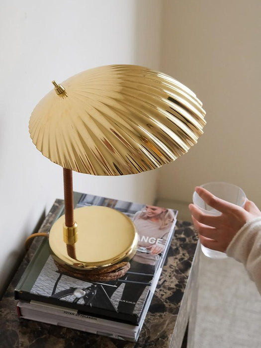 Brass Shell Table Lamp - DWHOME