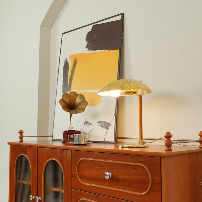 Brass Shell Table Lamp - DWHOME