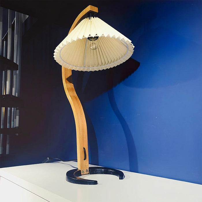 Caprani Table Lamp-DWHOME
