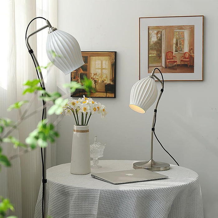 Ceramic Ribbed Table Lamp - DWHOME