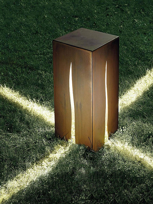 Crack Cube Outdoor Light-DWHOME