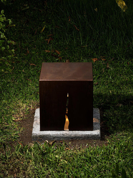 Crack Cube Outdoor Light-DWHOME