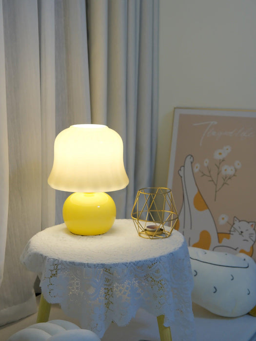 Creamy Mushroom Table Lamp - DWHOME