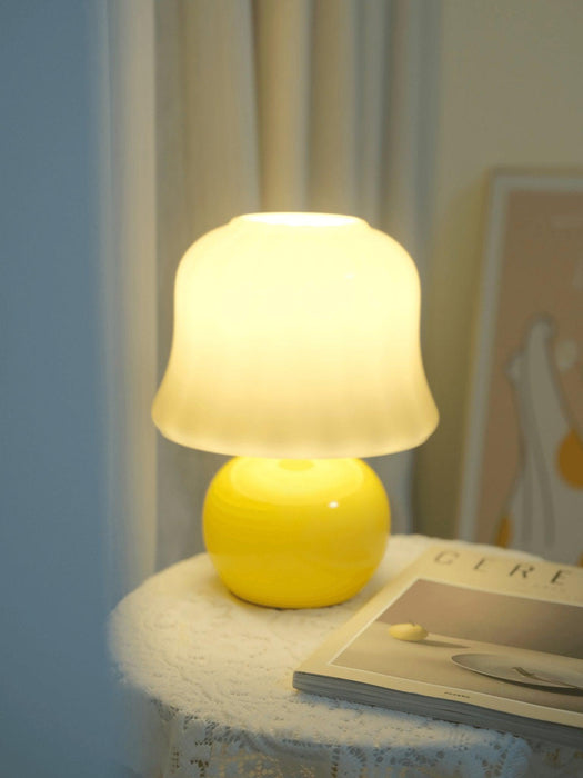 Creamy Mushroom Table Lamp - DWHOME