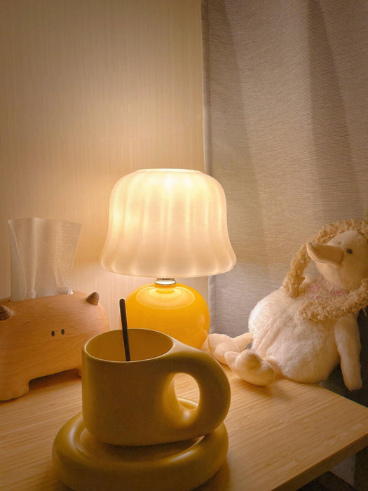 Creamy Mushroom Table Lamp - DWHOME