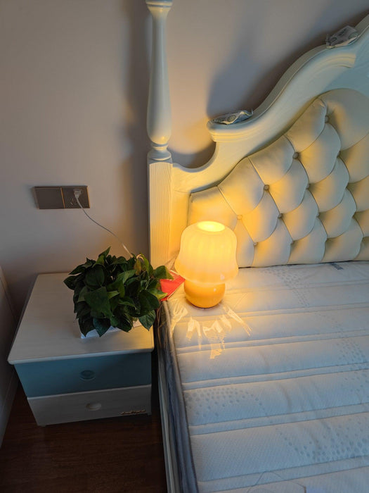 Creamy Mushroom Table Lamp - DWHOME