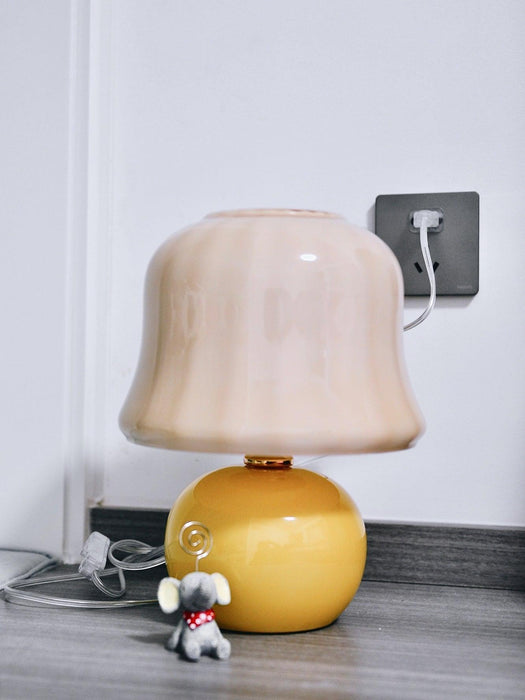 Creamy Mushroom Table Lamp - DWHOME