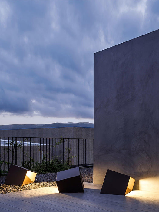 Cube Garden Outdoor Light-DWHOME