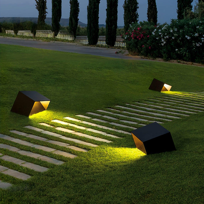 Cube Garden Outdoor Light-DWHOME