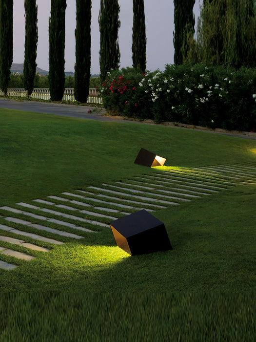 Cube Garden Outdoor Light-DWHOME