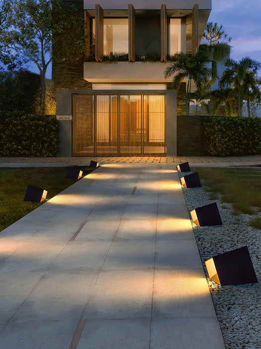 Cube Garden Outdoor Light-DWHOME