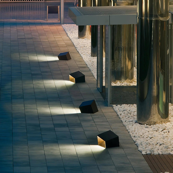 Cube Garden Solar Outdoor Light-DWHOME