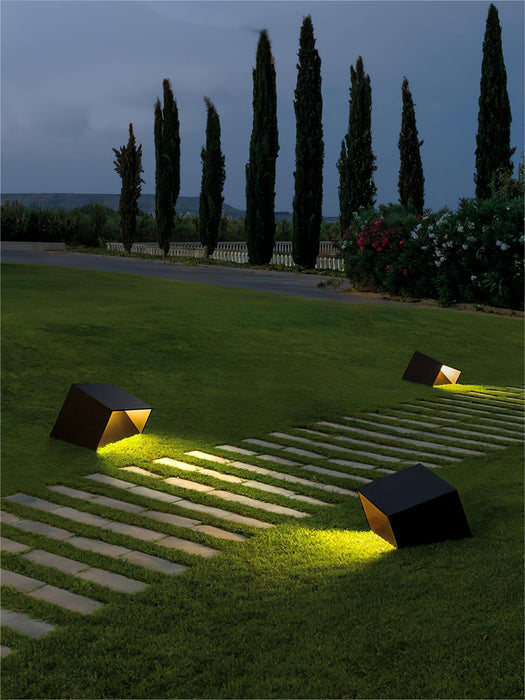 Cube Garden Solar Outdoor Light-DWHOME